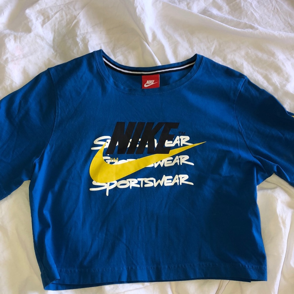 Blue nike t-shirt 💙